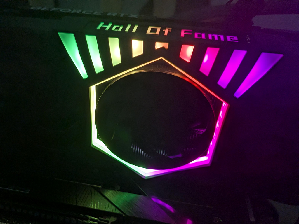 Sync mittels beiliegendem Anschlusskabel möglich.